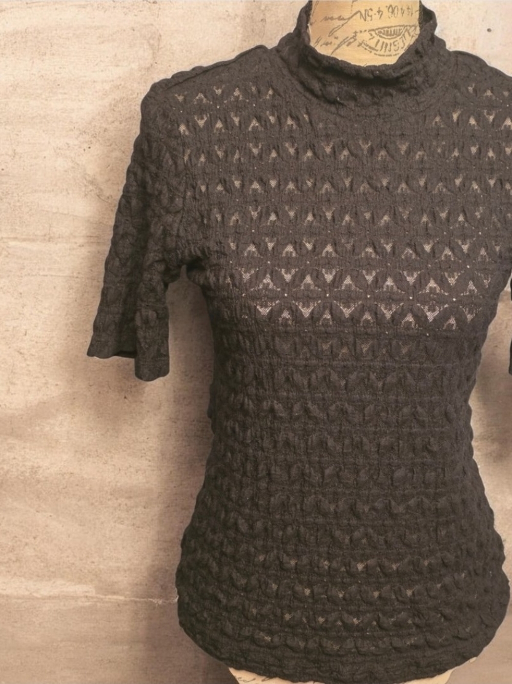 Tahari Black Short-Sleeve Sheer Lace Mock Neck Top Blouse Medium Nwt